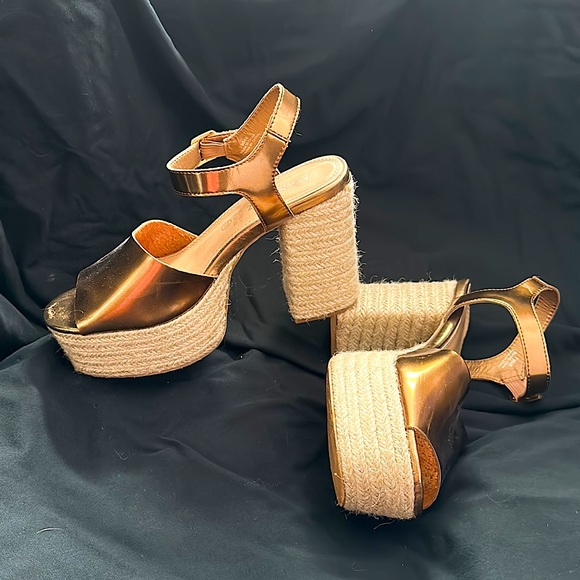 Bronze MaryPaz Buckle Strap Platform Sandals - US SIZE 7.5 / EUR SIZE 38 - Picture 3 of 3